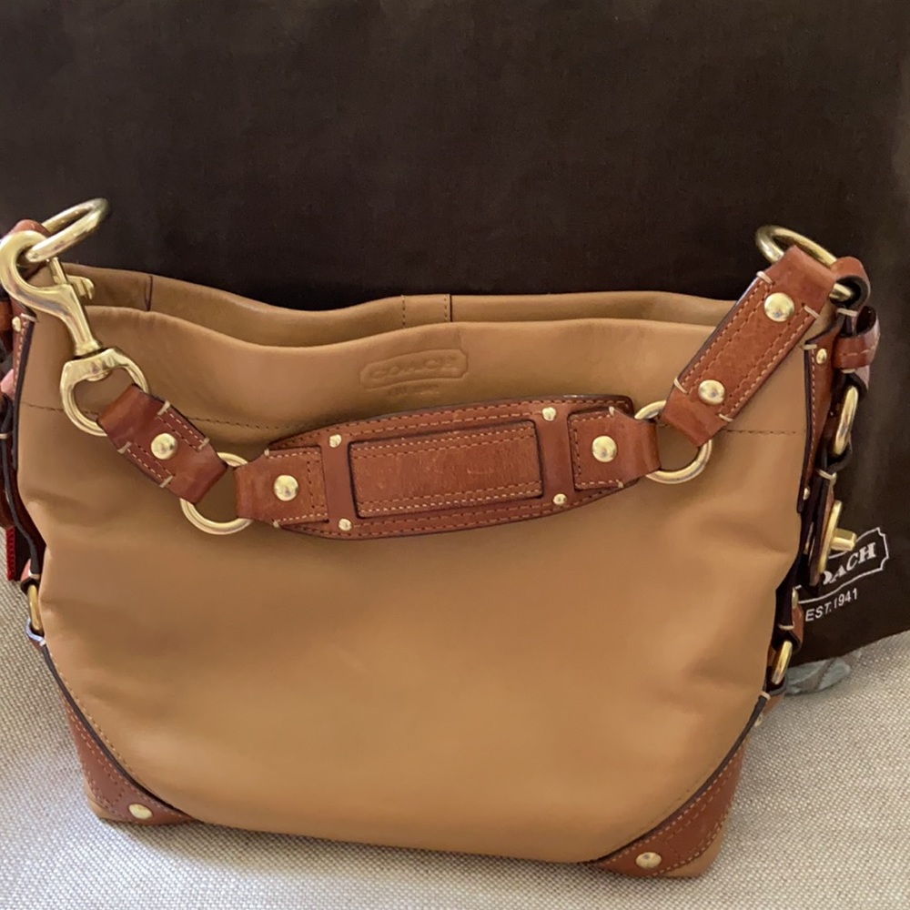 Coach Carly Bag - Tan leather